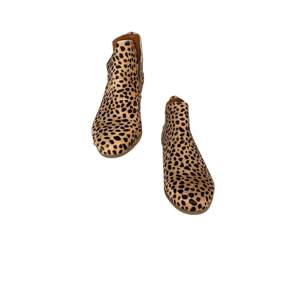 Women's Eric Michael, Lynx Ankle‎ Boot Size 36 EU 6 US Leopard Boots